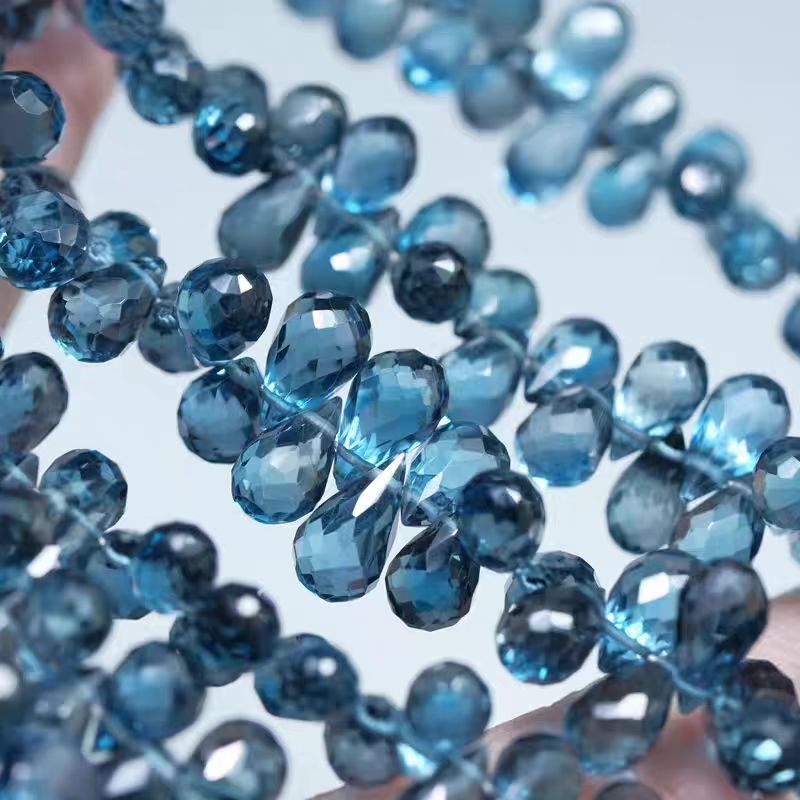 Goutte de topaze bleue de lond - Jewelry Making In London avis et prix